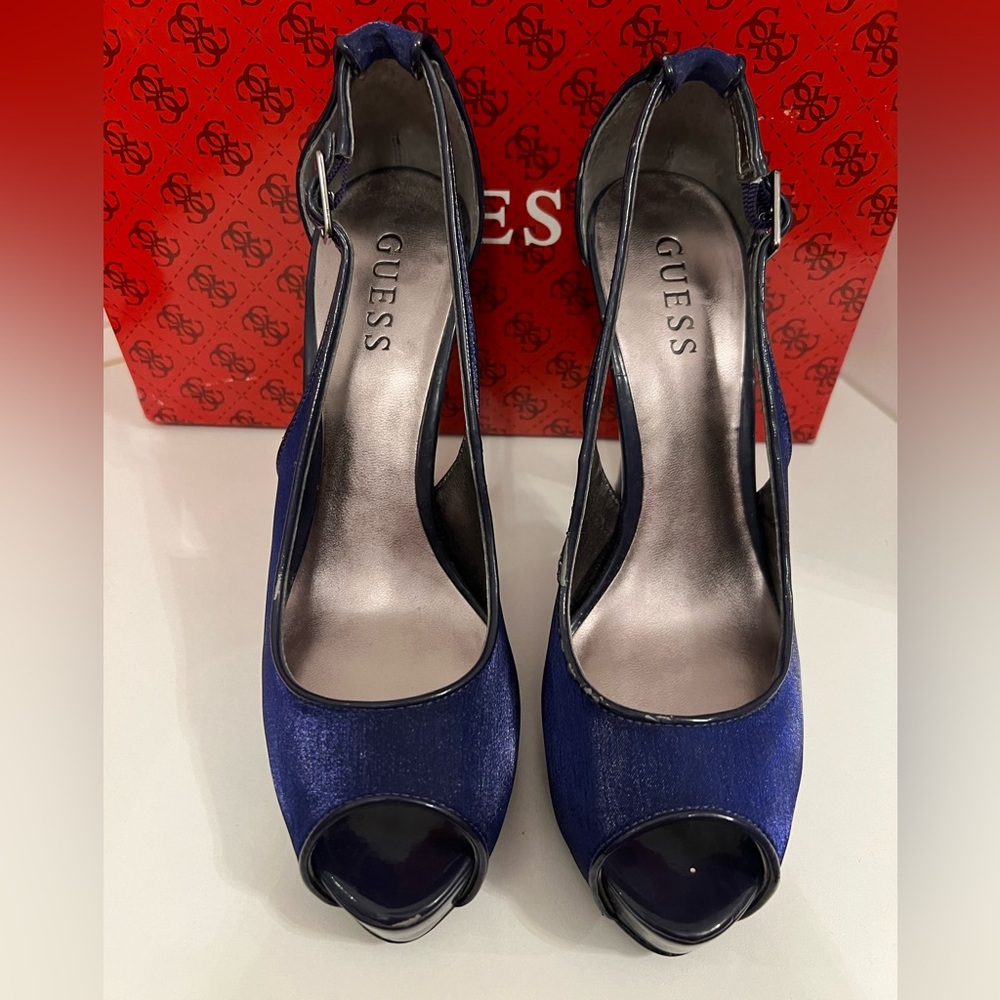 Bundle Guess Blue Peep Toe & Bakers pink Heels & Gold Cornelia suede sandals